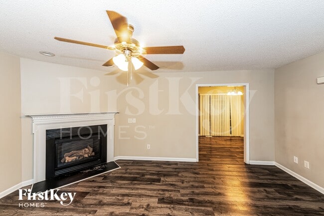 Photo - 60 Cyra Ct