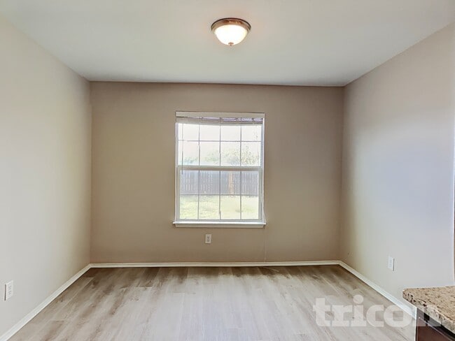 1005 Barbara St
