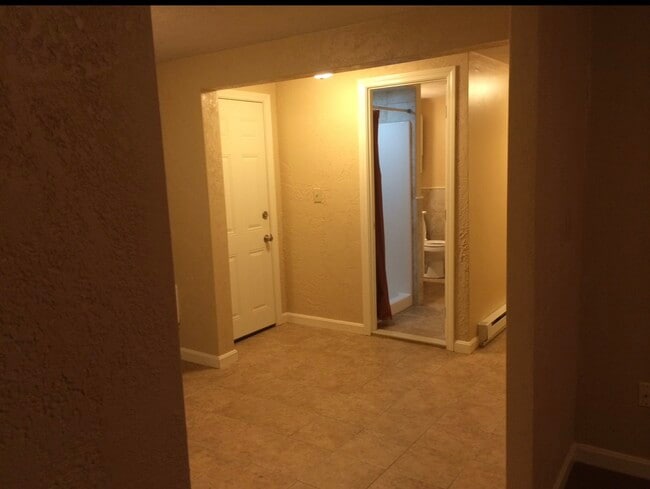 334 East St Unit Downstairs