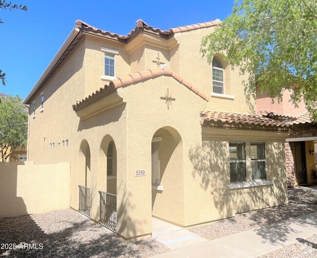 Building Photo - 5330 W Chisum Trail Rental