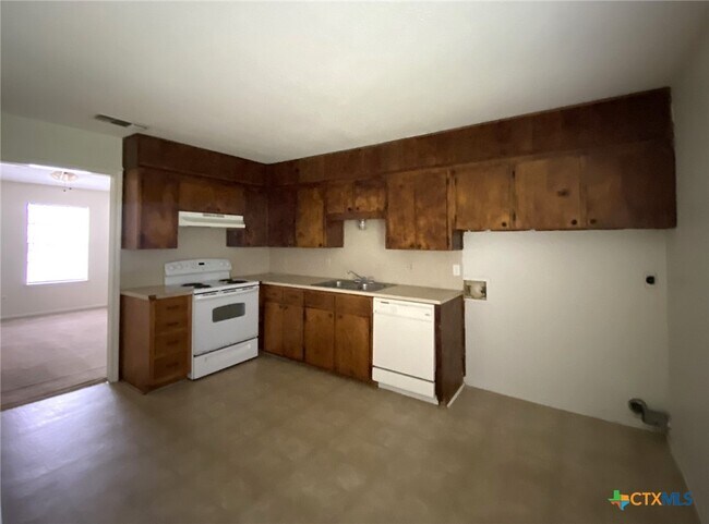 Photo - 4800 Rainbow Cir