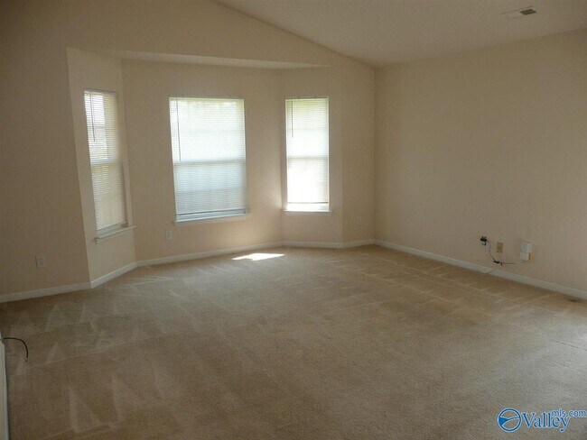Photo - 103 Zeona Ct SW