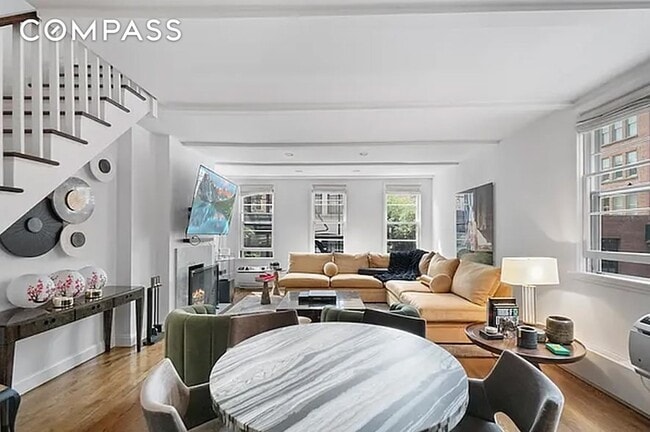 Photo - 66 Jane St Unit 2