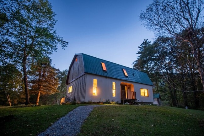 Photo - 216 South End Rd