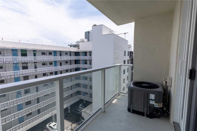 Photo - 1750 James Ave Unit 7L