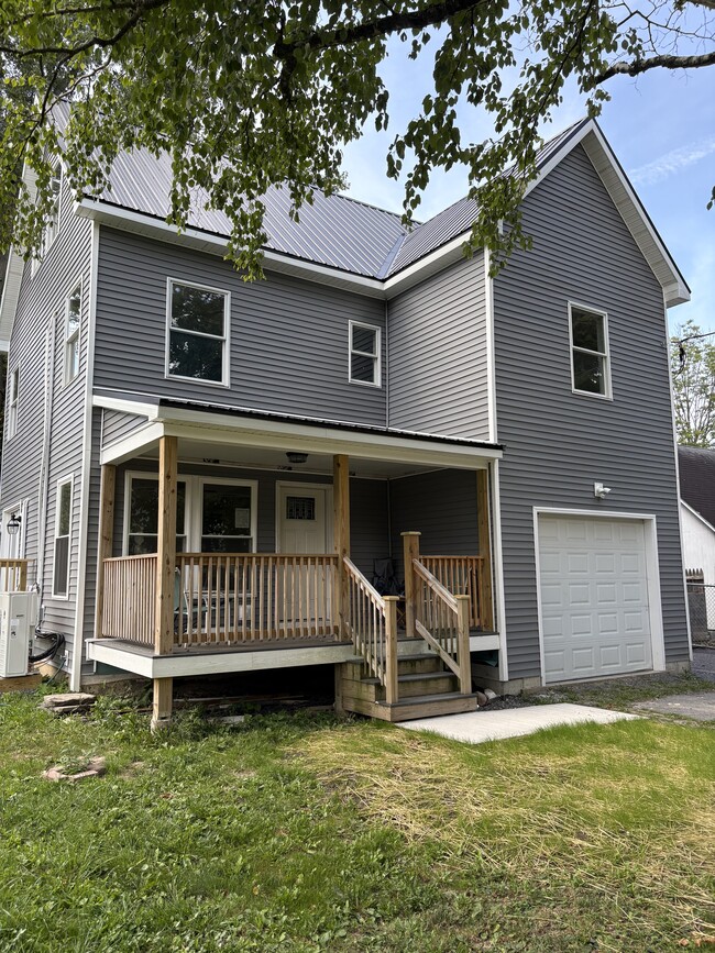 Photo - 8406 Leroy St