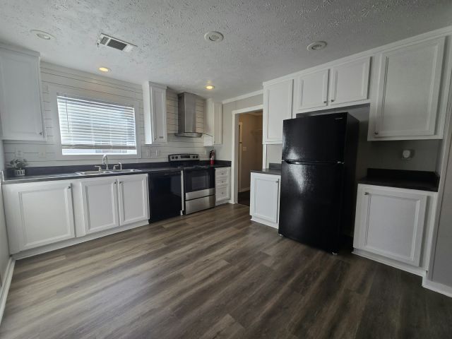 Photo - 12130 US Hwy 41 S