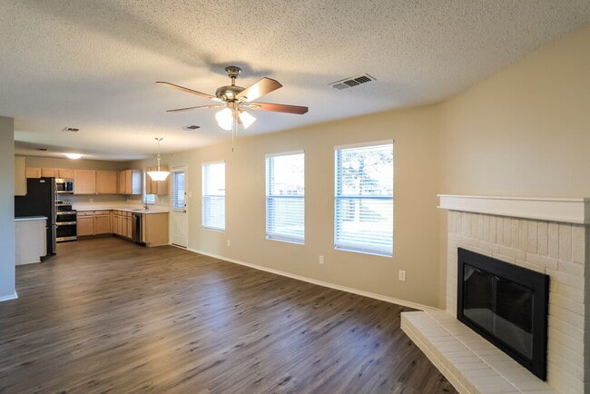 Photo - 16101 Hollyhill Ct