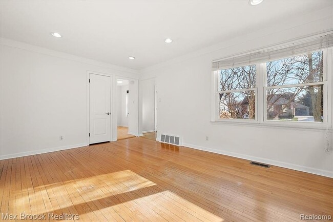 Photo - 912 Woodsboro Dr