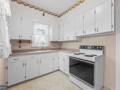 Photo - 122-124 Turner St