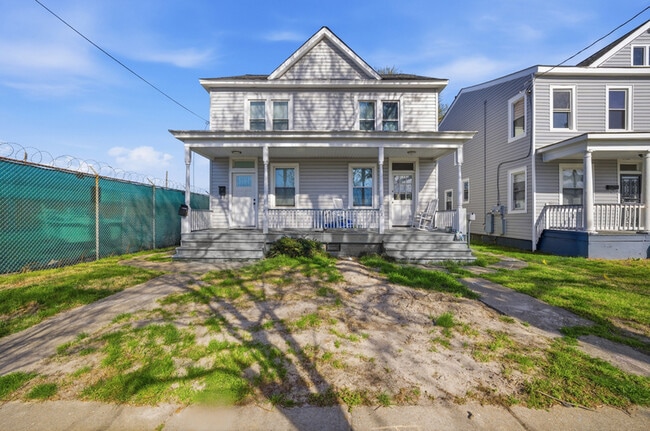 Photo - 821 Mt Vernon Ave