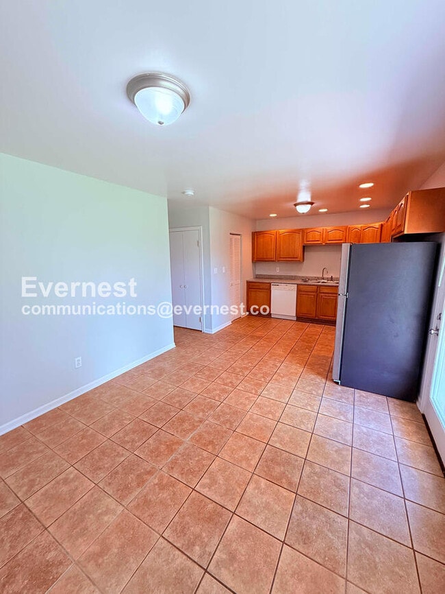 Photo - 2866 Hillgate Rd