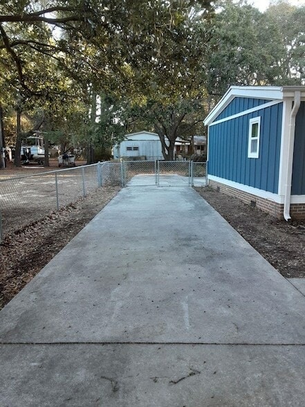 580 Satellite Ave