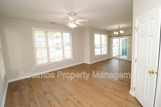 2812 Kudrow Ln