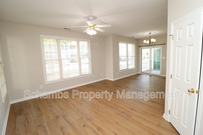 Photo - 2812 Kudrow Ln
