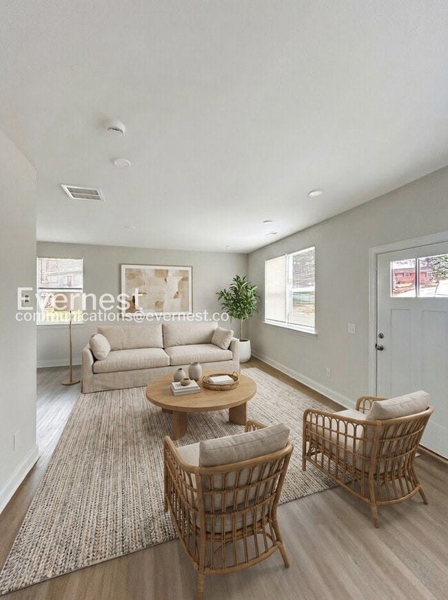 Photo - 1823 Bristol Rd
