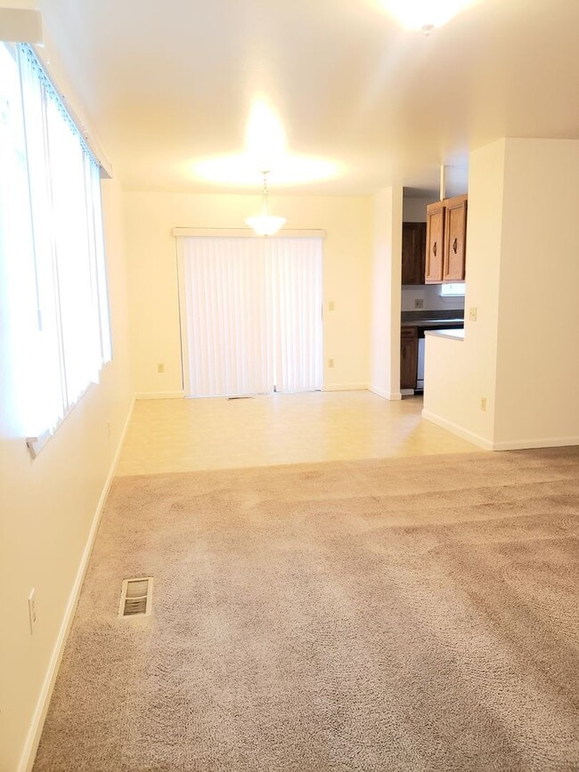 Photo - 909 Gellatly Ave Unit 909 Gellatly #1