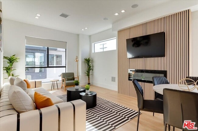 Building Photo - 2034 S Curson Ave Rental