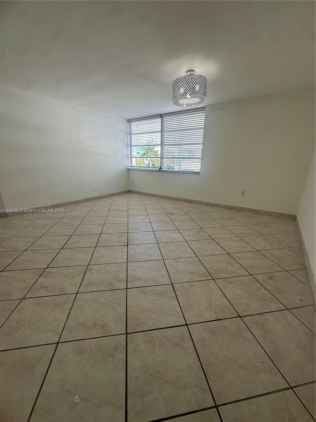 Photo - 1075 93rd St Unidad 404