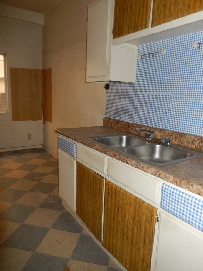The Jardinette Apartments