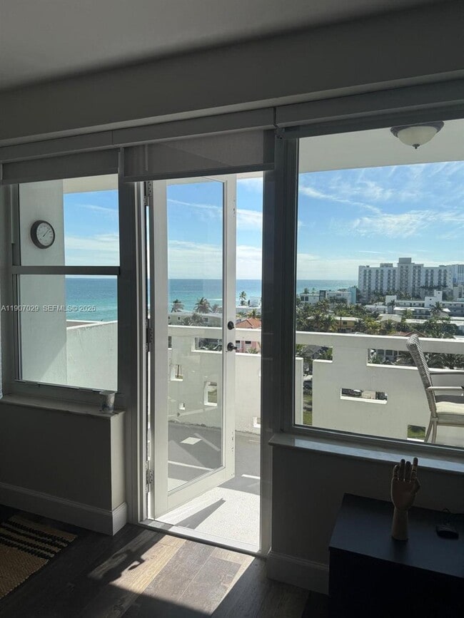 Photo - 3111 N Ocean Dr Unit 811