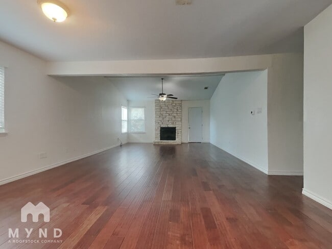 Photo - 9716 Meadowheath Dr