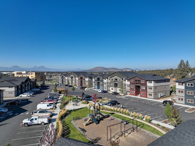 Ridgeview Heights - Ridgeview Heights Apartments