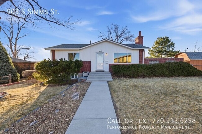 Building Photo - 903 S Simms St