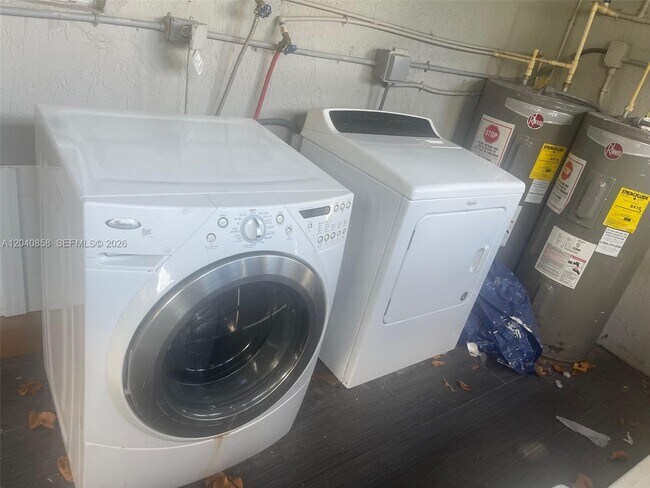 Photo - 1865 NW 16th St Unit 1