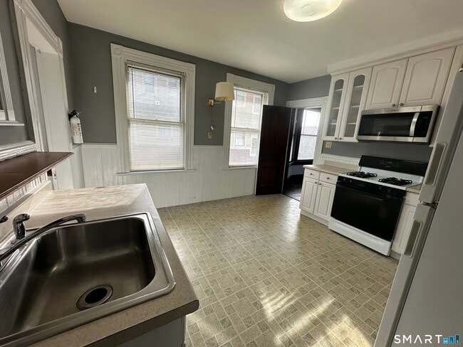 Photo - 118 Ellsworth St Unit 2nd Floor