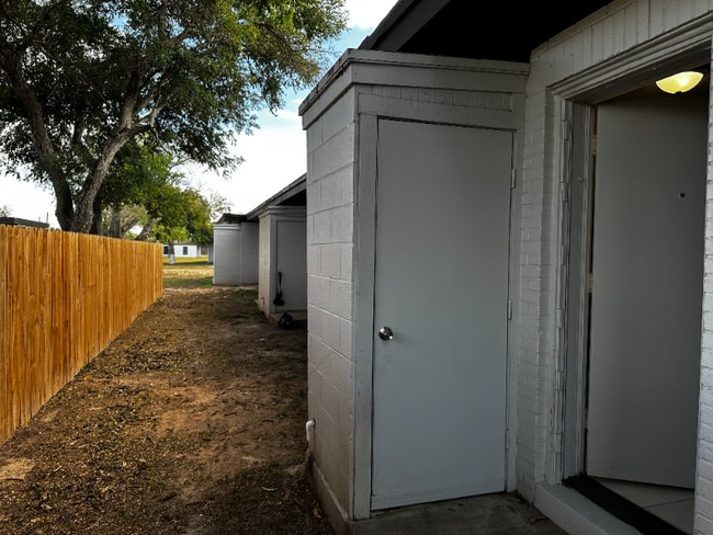 Photo - 220 S 25th Ave Unidad 220 s 25th Ave Edinburg,TX