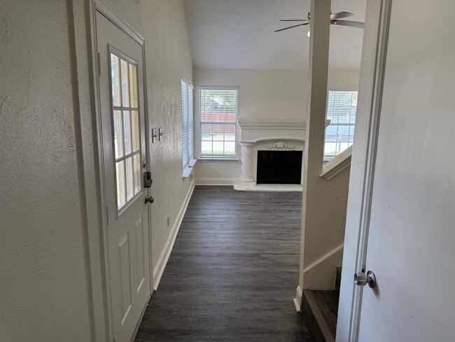 Photo - 7509 Creekfall Dr