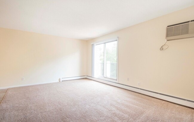 Photo - Bay Pointe Apartments