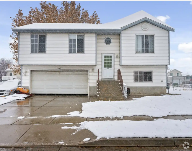Building Photo - 2112 W 2120 N Rental