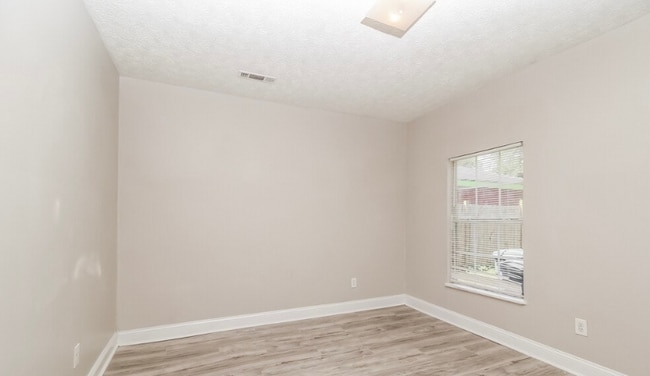 Building Photo - 416 N 2nd St Rental