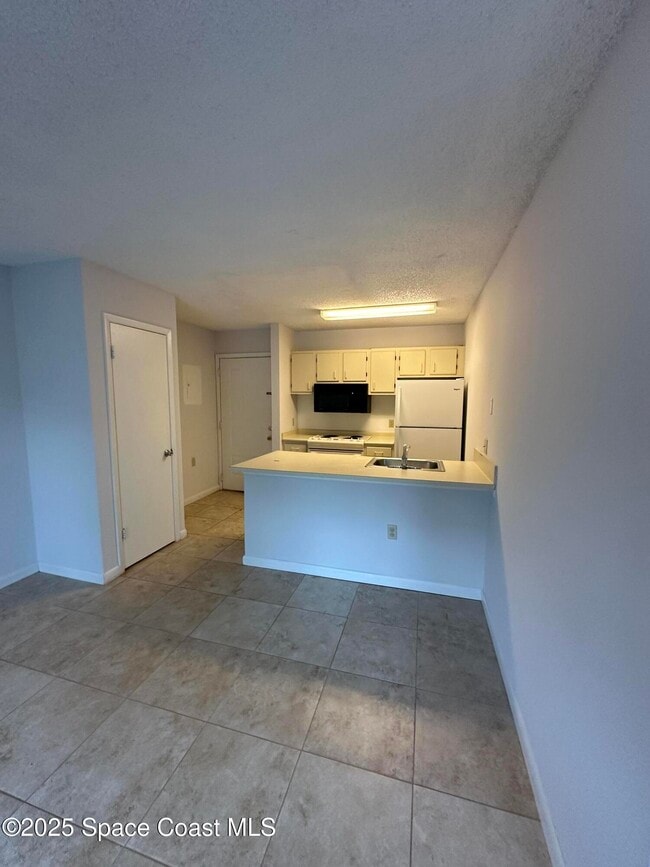 Photo - 225 S Tropical Trail Unidad 704