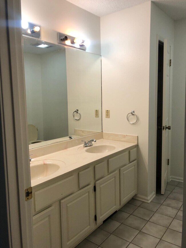 Photo - 112 Goodner Ln
