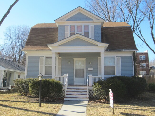 Building Photo - 1537 New Hampshire St