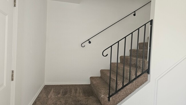 Photo - 1126 S Fern St Unit 6