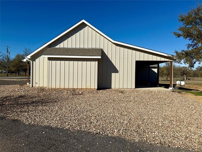 Photo - 1353 Red Town Rd