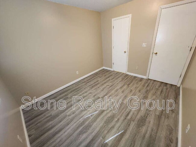 Photo - 2480 E Clayton Dr