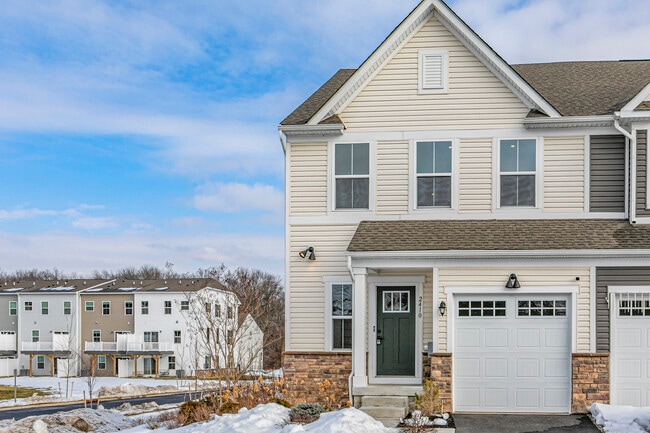 Photo - 2410 Lenox Dr