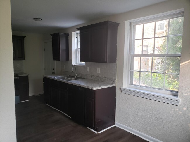 Photo - 127 Granby Park Dr