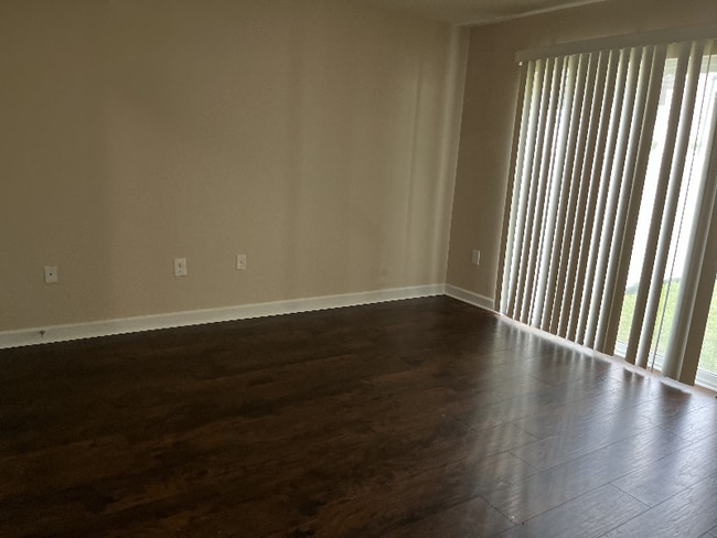 Building Photo - 378 English Oak Ln