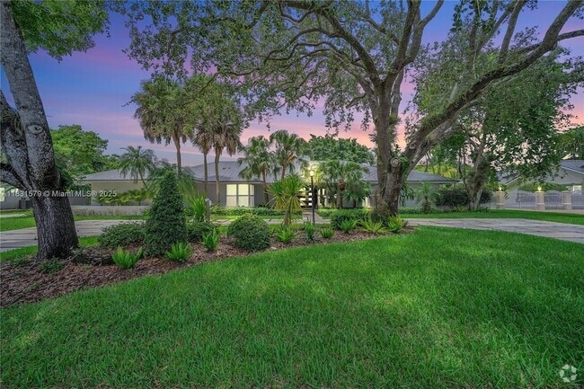 Building Photo - 9121 SW 102nd St Rental