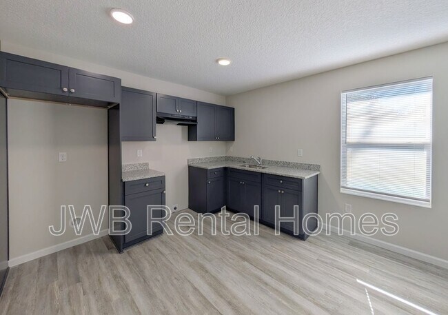 Photo - 5827 Ave B Unit #2