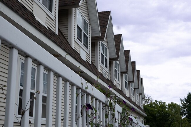 Photo - 1 bed, 1 bath independent senior living (55+ years of age) heat, hot water, & electricity include... Unit 205