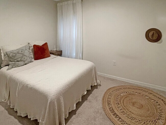 Photo - 307 Millstone Ct