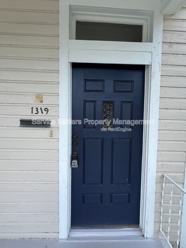 Photo - 1319 W Jackson St