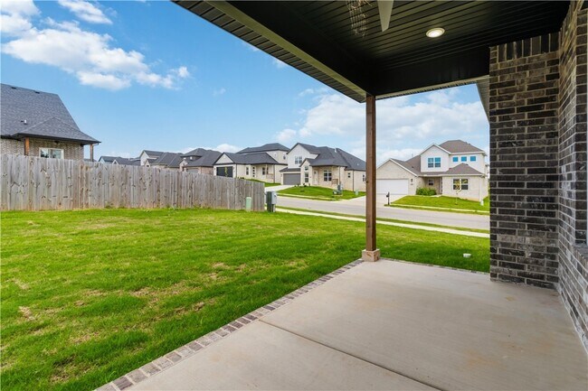 Photo - 1031 Whistler St